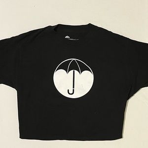 Hot Topic Umbrella Academy Tee